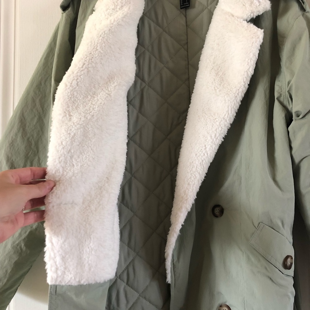 Forever 21 Green quilted coat - Picture 7 of 9